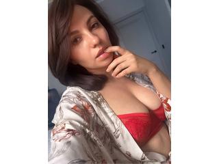 Click to chat with model CamilaHot