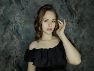 Click to chat with model HiVictoria