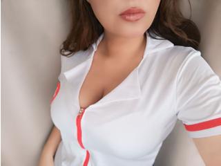 Click to chat with model SunnyMarelyn